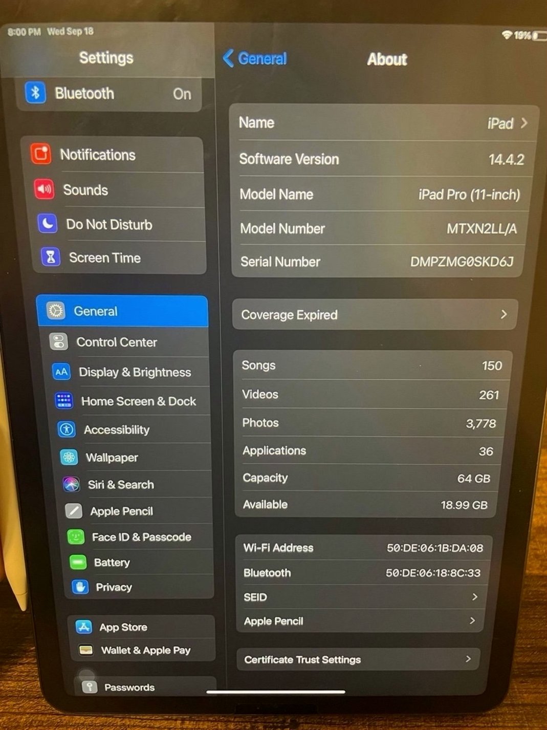 Apple iPad Pro 11in 64GB Space Gray Unlocked - Used image 3