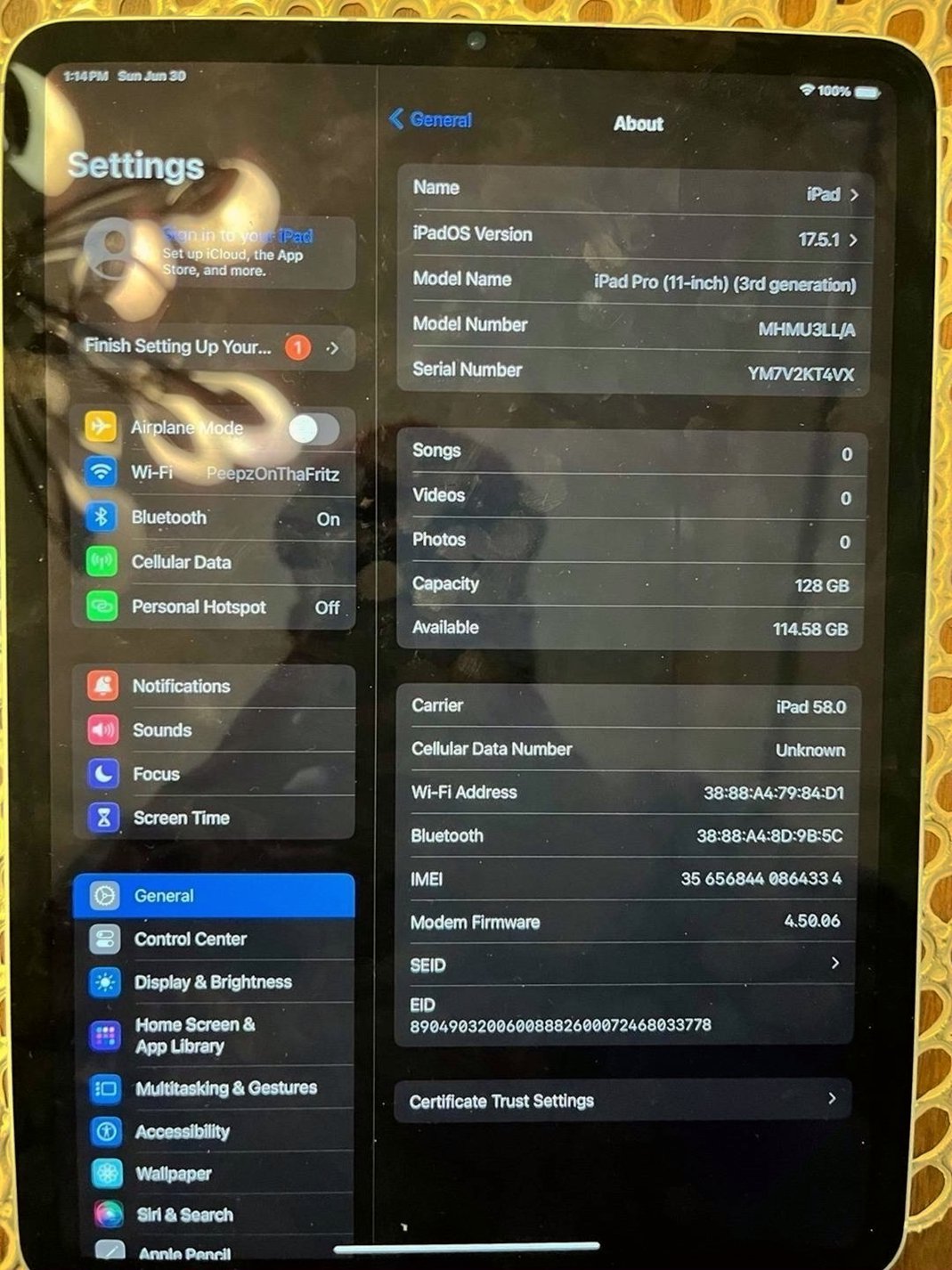 Apple iPad Pro 3rd Generation 128GB Space Gray Unlocked - Used image 2
