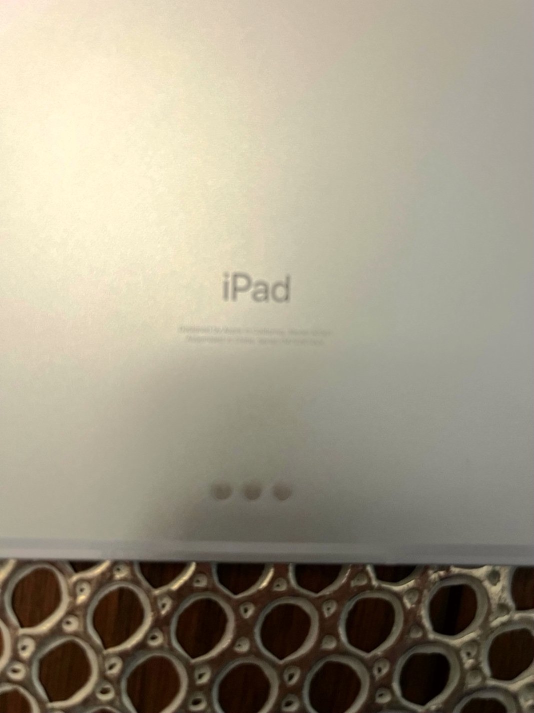 Apple iPad Pro 3rd Generation 128GB Space Gray Unlocked - Used image 3