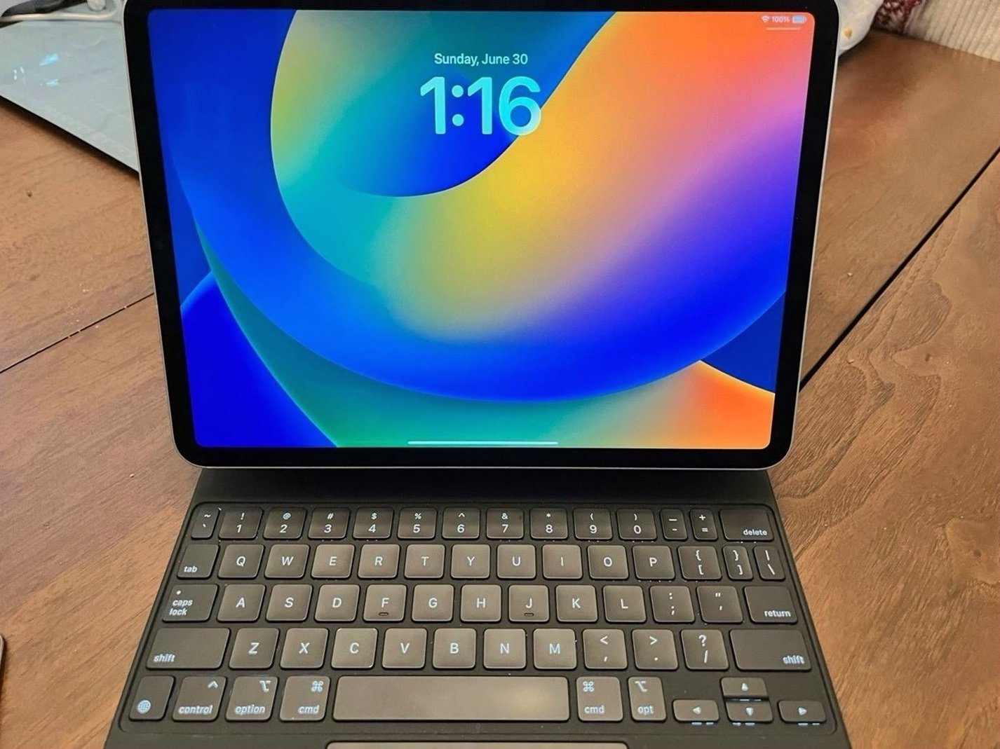 Apple iPad Pro 3rd Generation 128GB Space Gray Unlocked - Used image 5