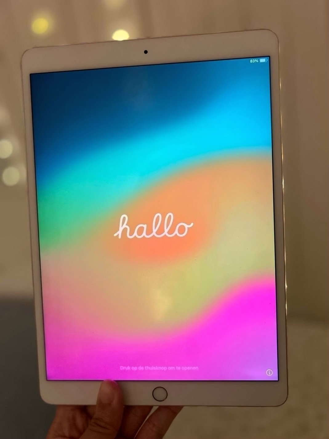 Apple iPad Pro A1701 64GB Rose Gold Unlocked - Used image 2