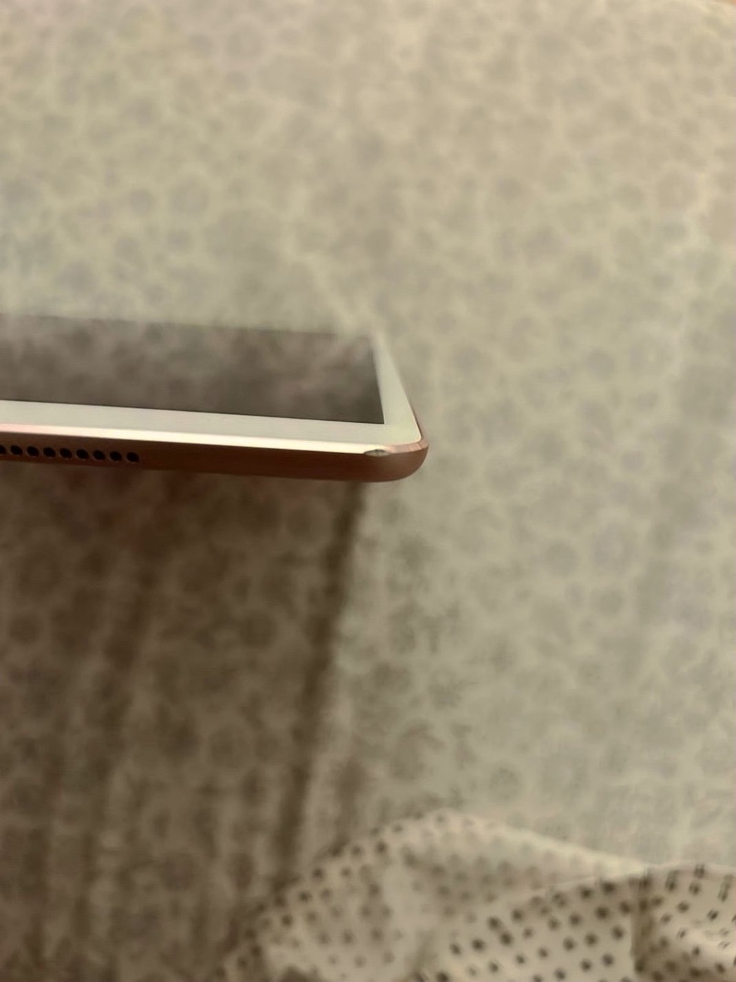 Apple iPad Pro A1701 64GB Rose Gold Unlocked - Used image 5