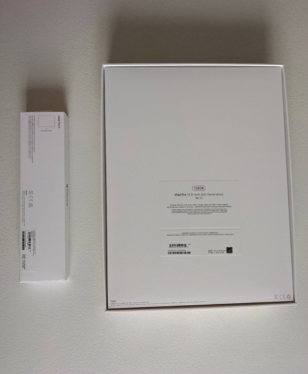 Apple iPad Pro 12.9 5th Generation 128GB Unlocked - Used image 3