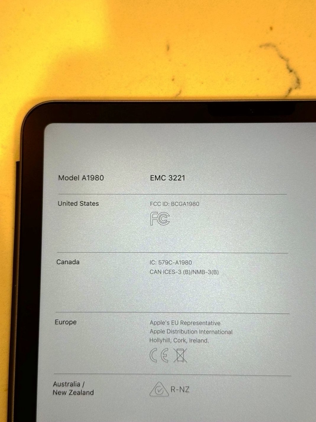 Apple iPad Pro 3rd Generation 64GB Space Gray Unlocked - Used image 4