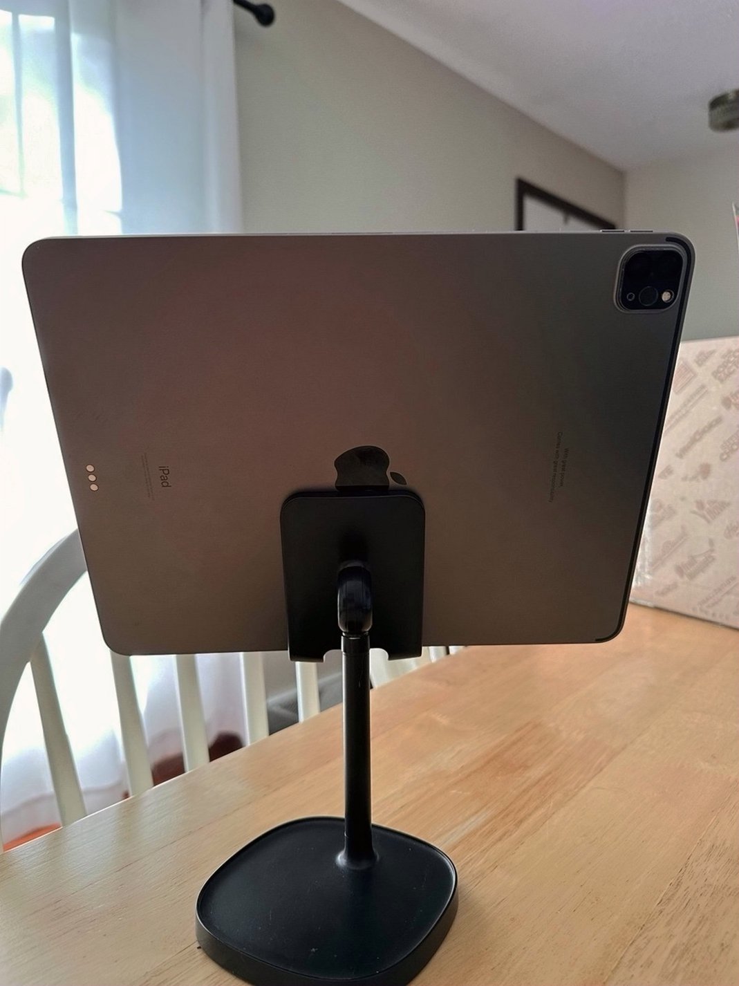 Apple iPad Pro 5th Generation 128GB Space Gray Unlocked - Used image 2
