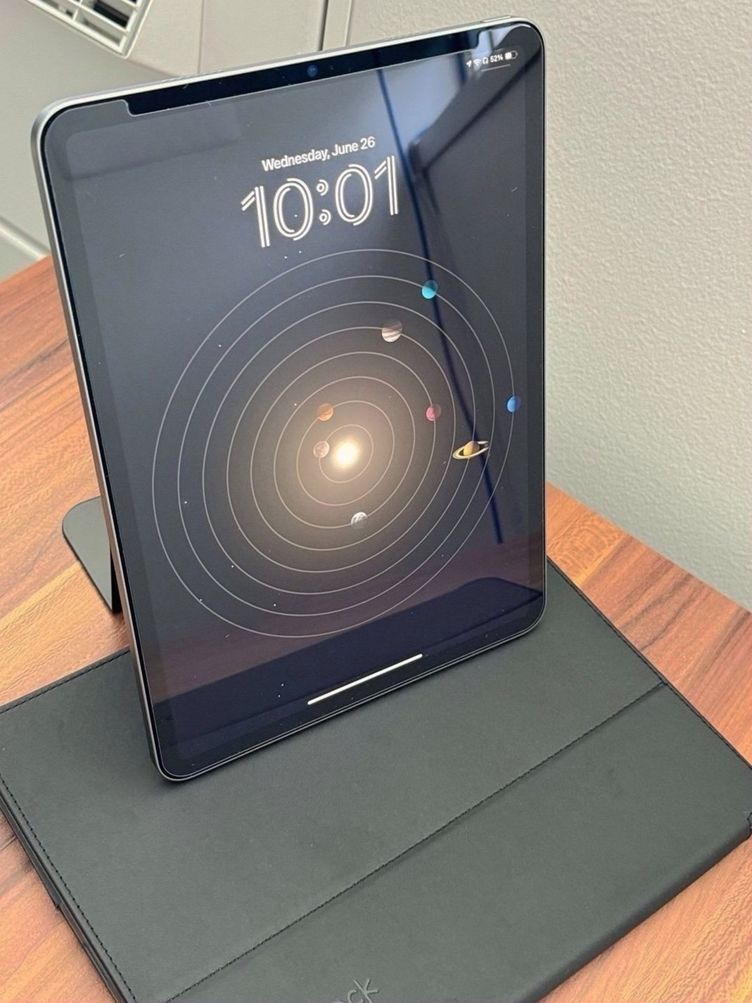 Apple iPad Pro 4th Generation 11-inch 128GB Space Gray Unlocked - Used image 3