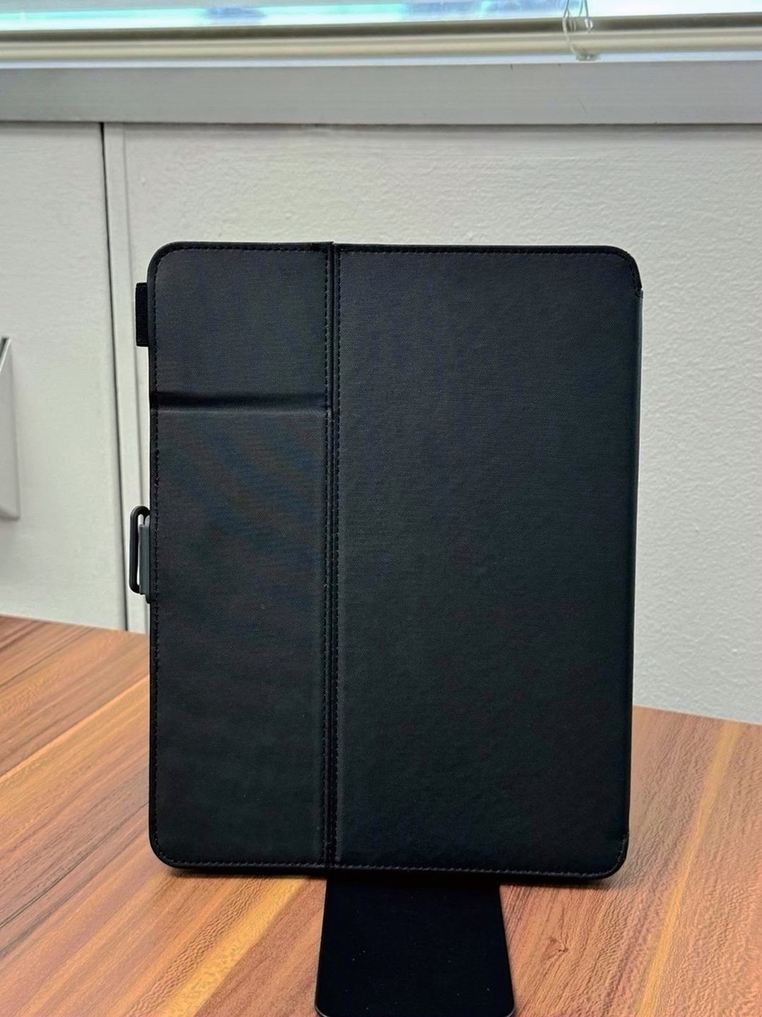 Apple iPad Pro 4th Generation 11-inch 128GB Space Gray Unlocked - Used image 5