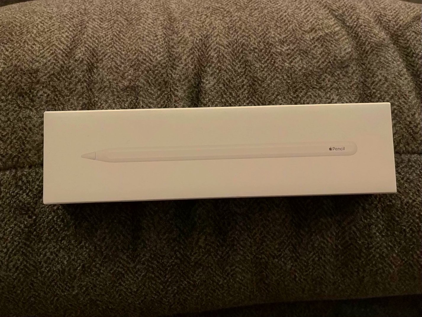 Apple iPad Pro 12.9 4th Gen 256GB Gray Unlocked - Used image 5
