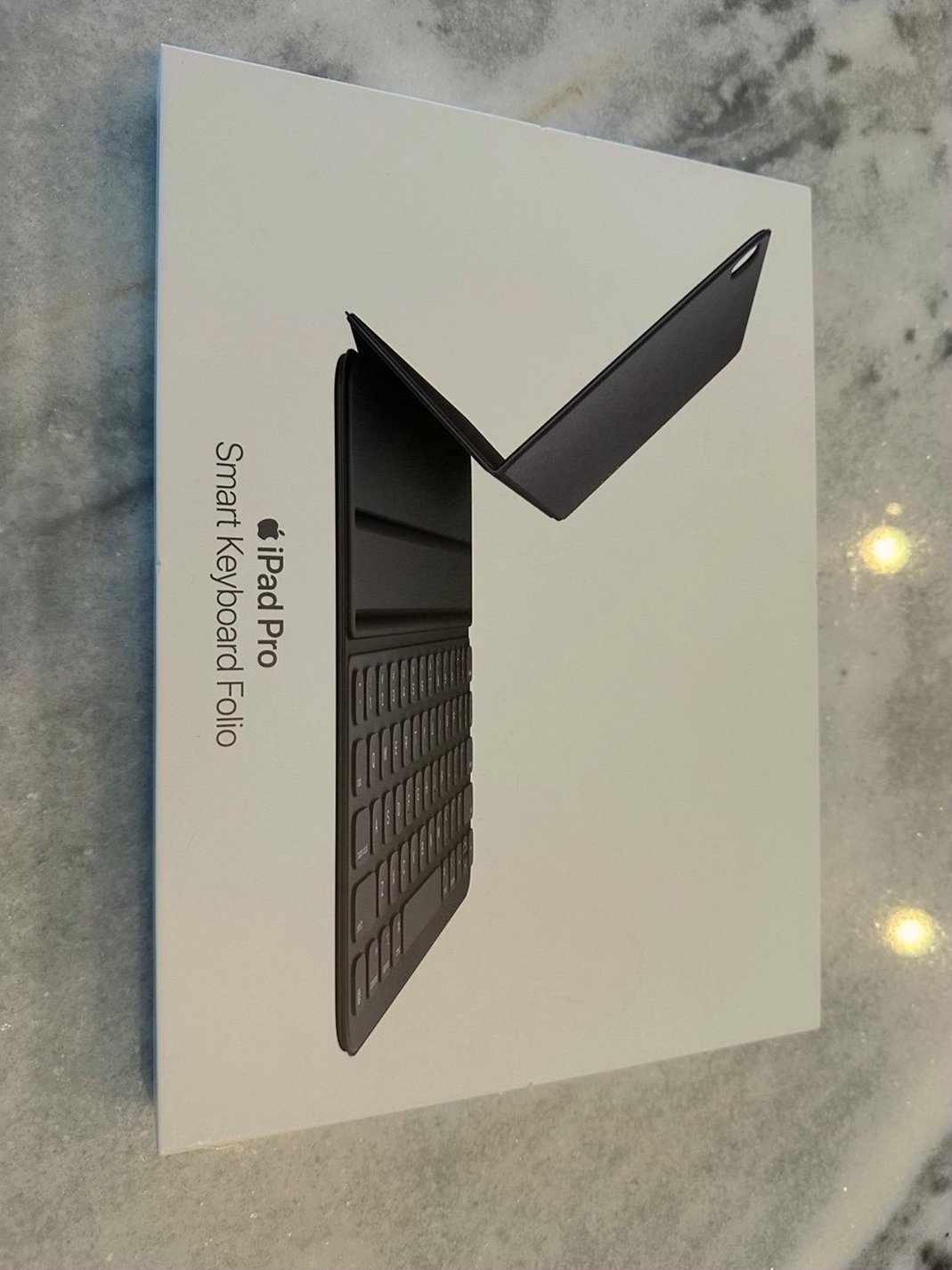Apple iPad Pro 11 inch 512GB Unlocked Used image 4
