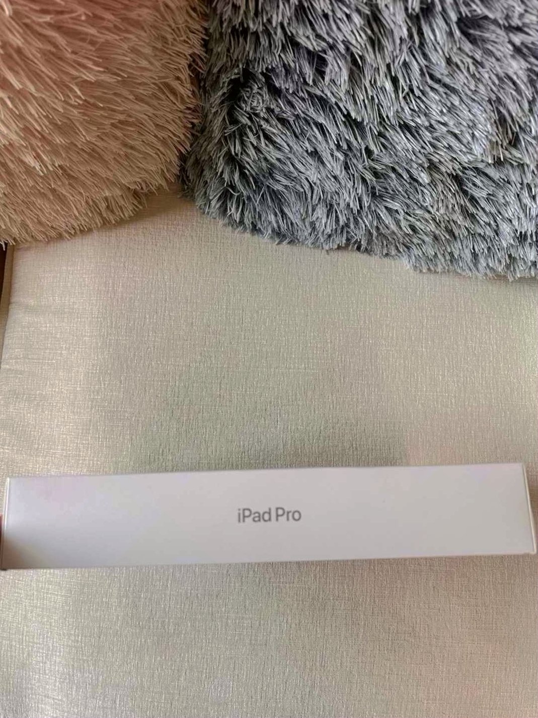 Apple iPad Pro 13 inch M4 2TB Unlocked - Used image 2