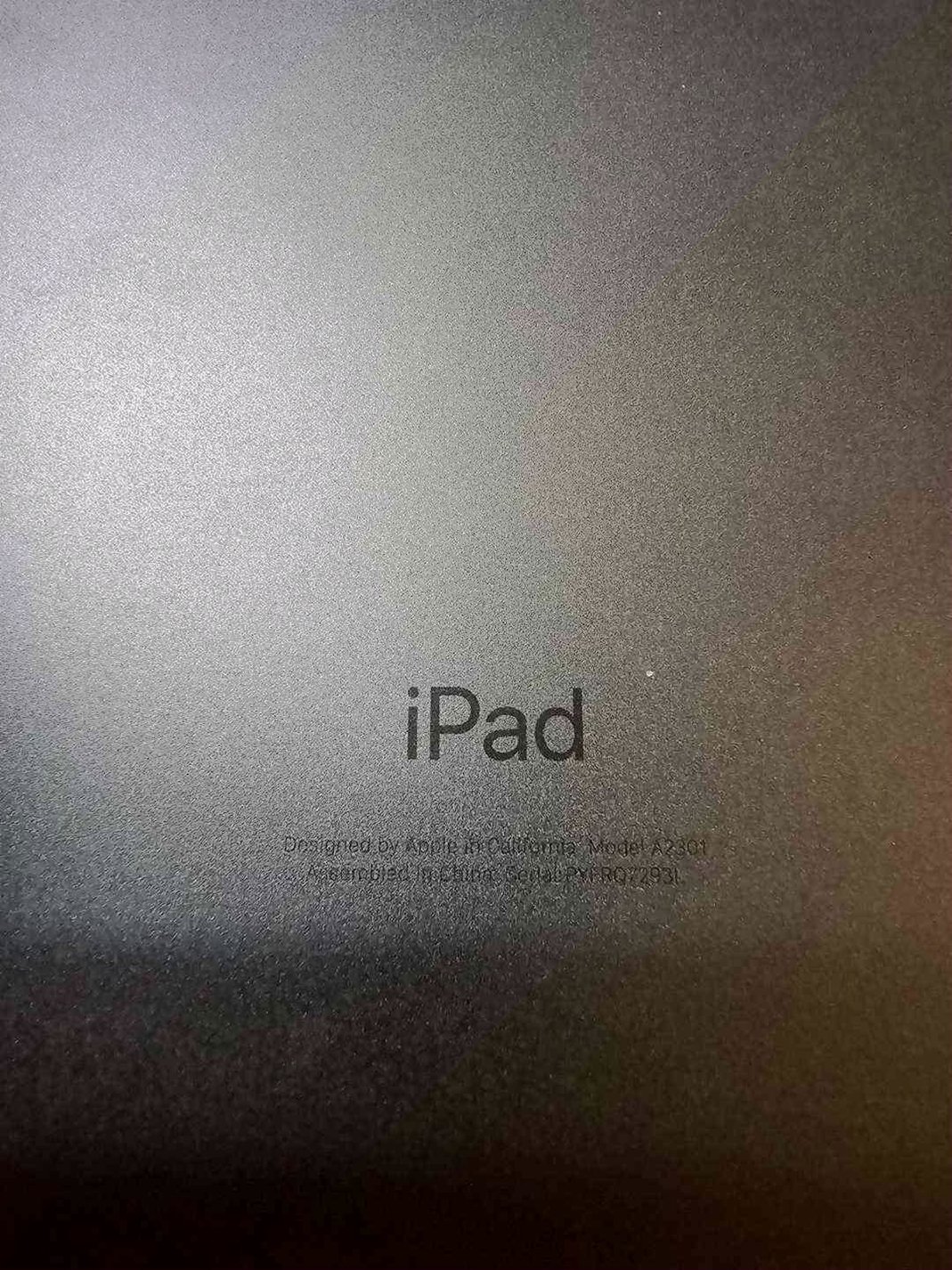 Apple iPad Pro 3rd Generation 128GB Space Gray Unlocked - Used image 5