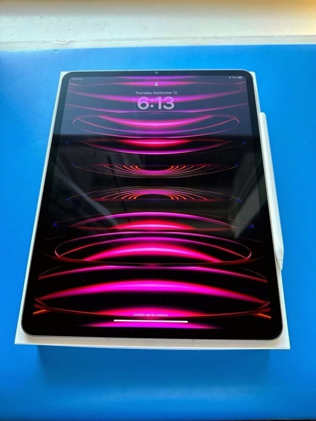 Apple iPad Pro 12.9 6th Generation 1TB Space Gray Unlocked - Used