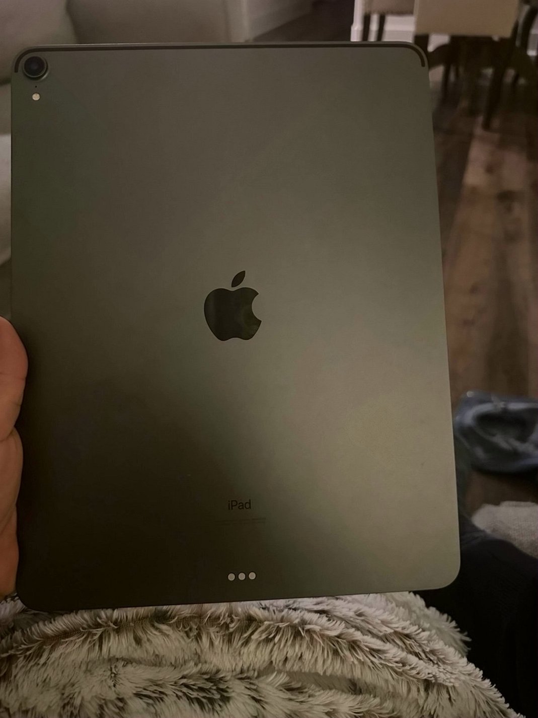 Apple iPad Pro 12.9 inch 3rd Gen 64GB - Used image 2