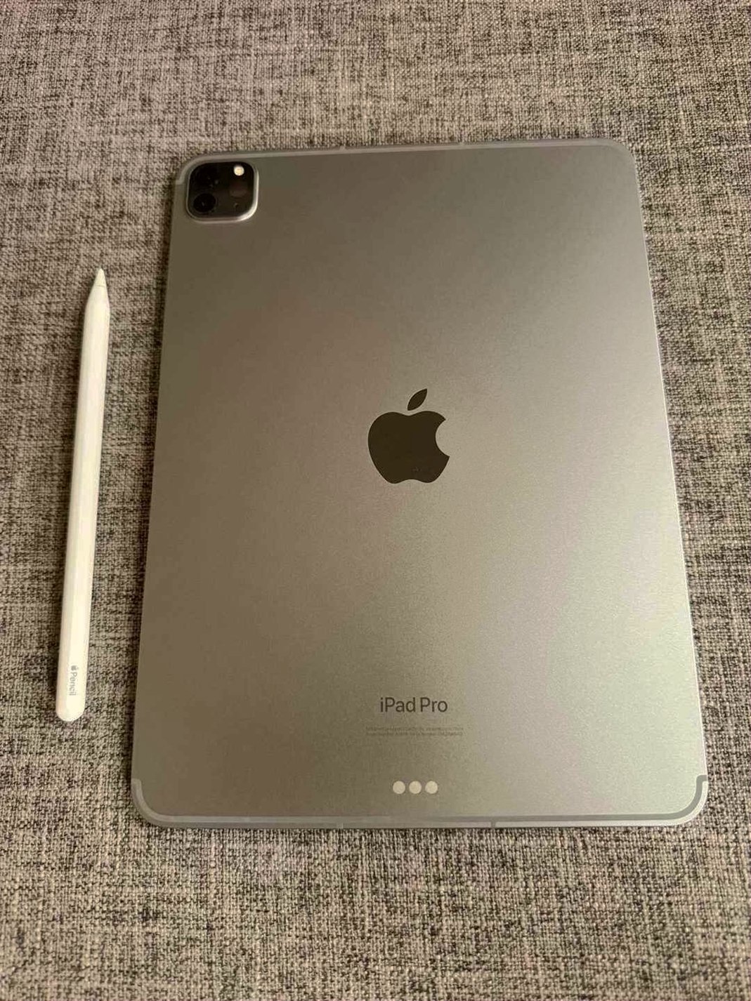 Apple iPad Pro 11-inch 128GB Space Gray Unlocked - Used image 2