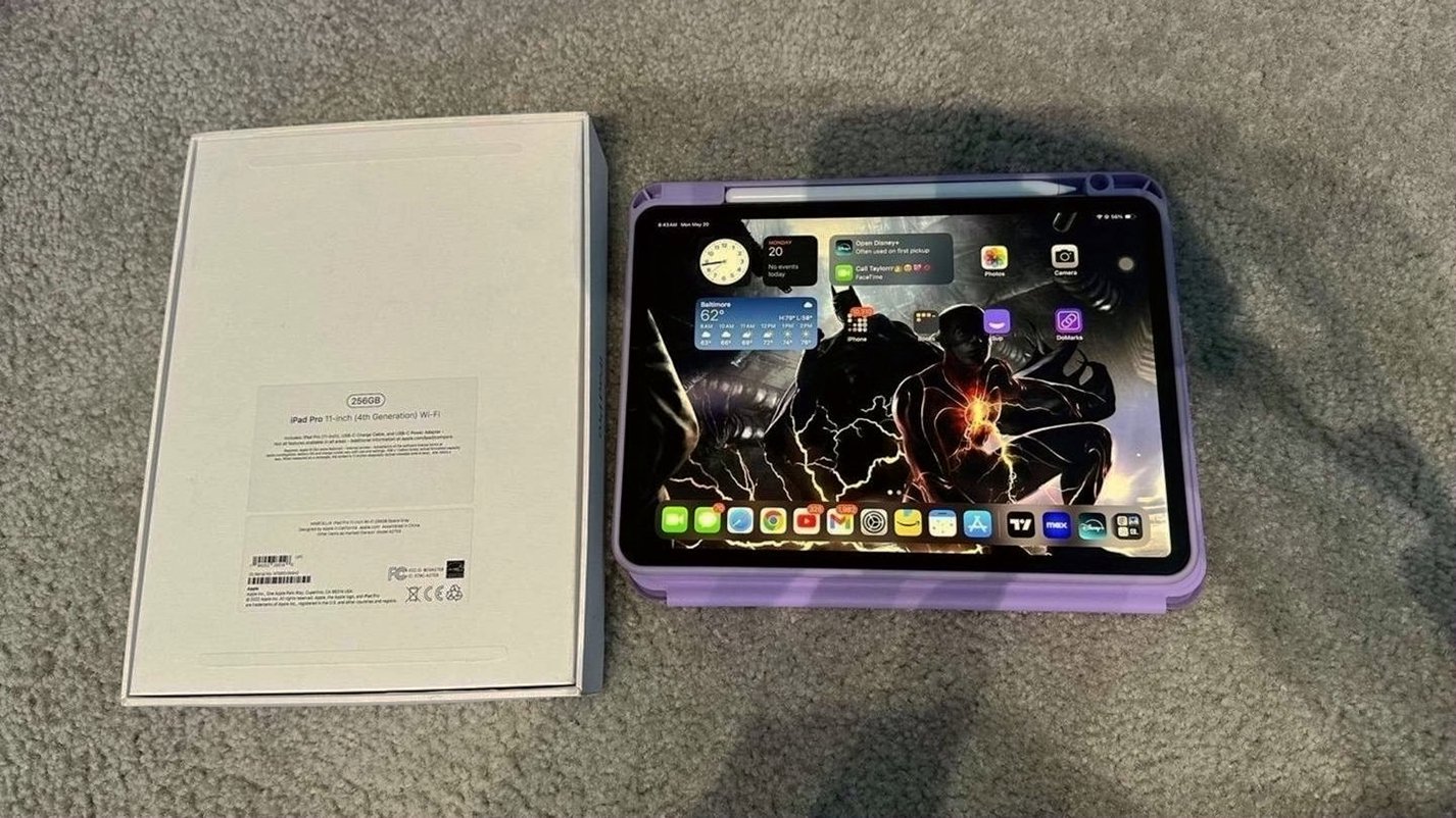 Apple iPad Pro 11 inch 4th Generation 256GB Silver Unlocked - Used image 2