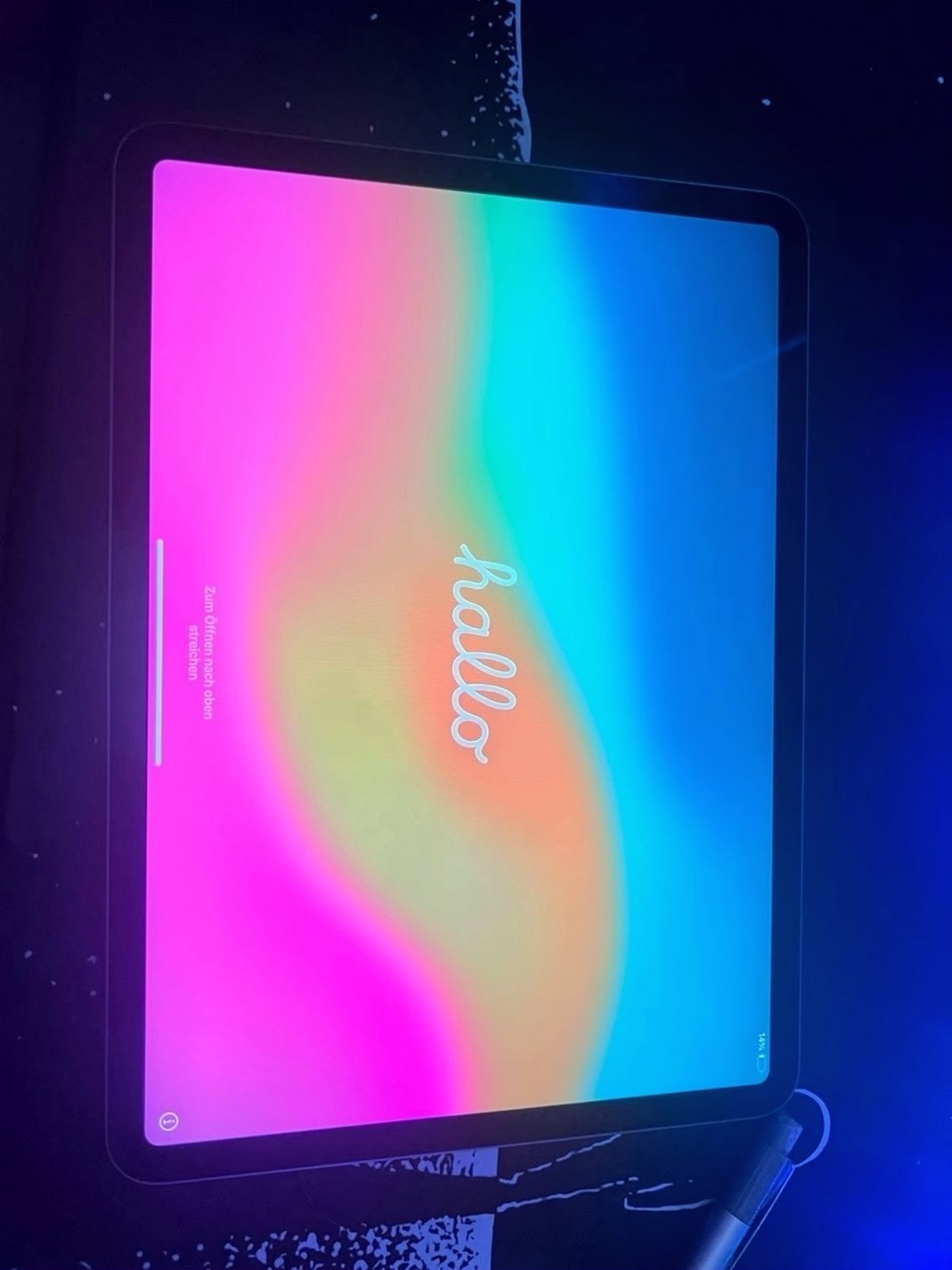 Apple iPad Pro 11-inch 64GB Space Gray Unlocked - Used image 5
