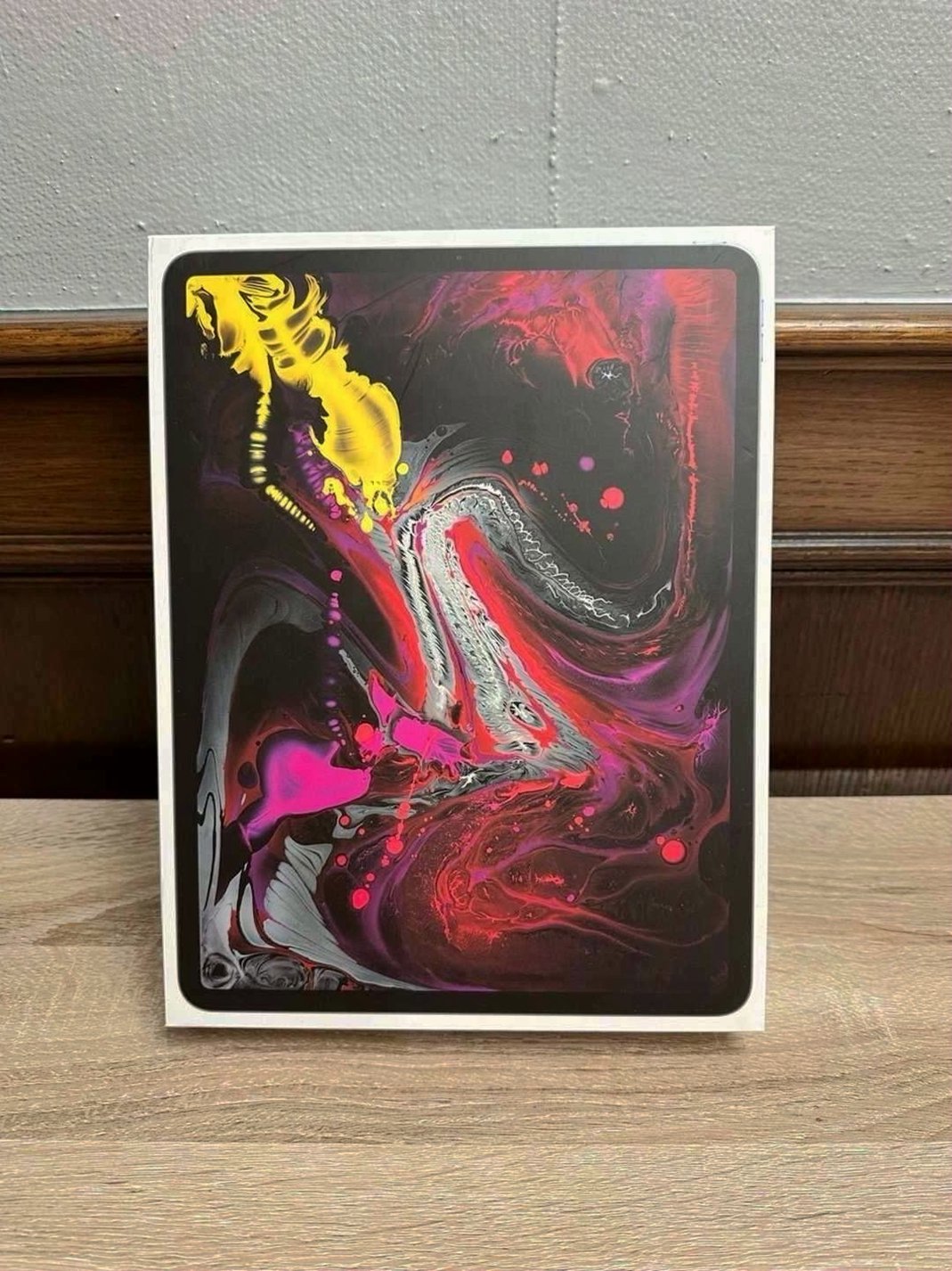 Apple iPad Pro 12.9 inch 3rd Gen 64GB Space Gray Unlocked - Used