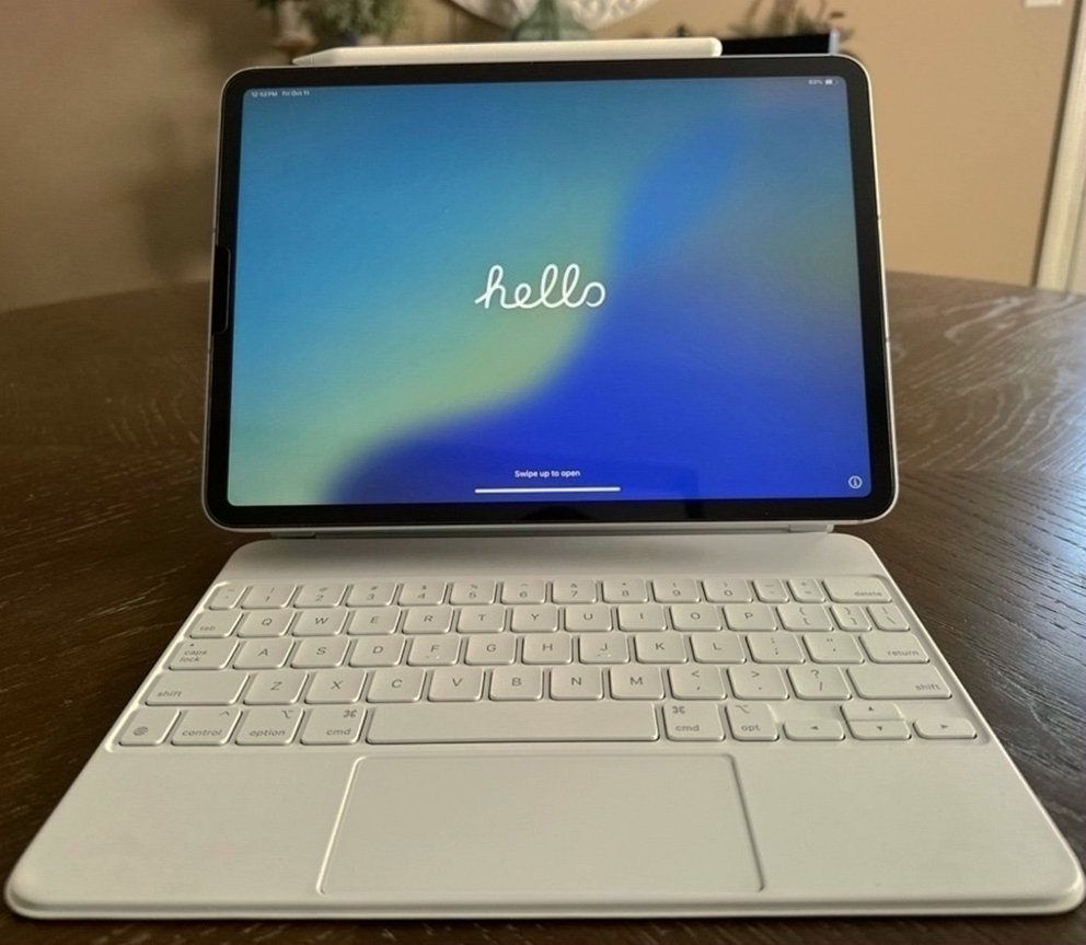 Apple iPad Pro 11 inch M2 256GB Silver Unlocked - Used image 3