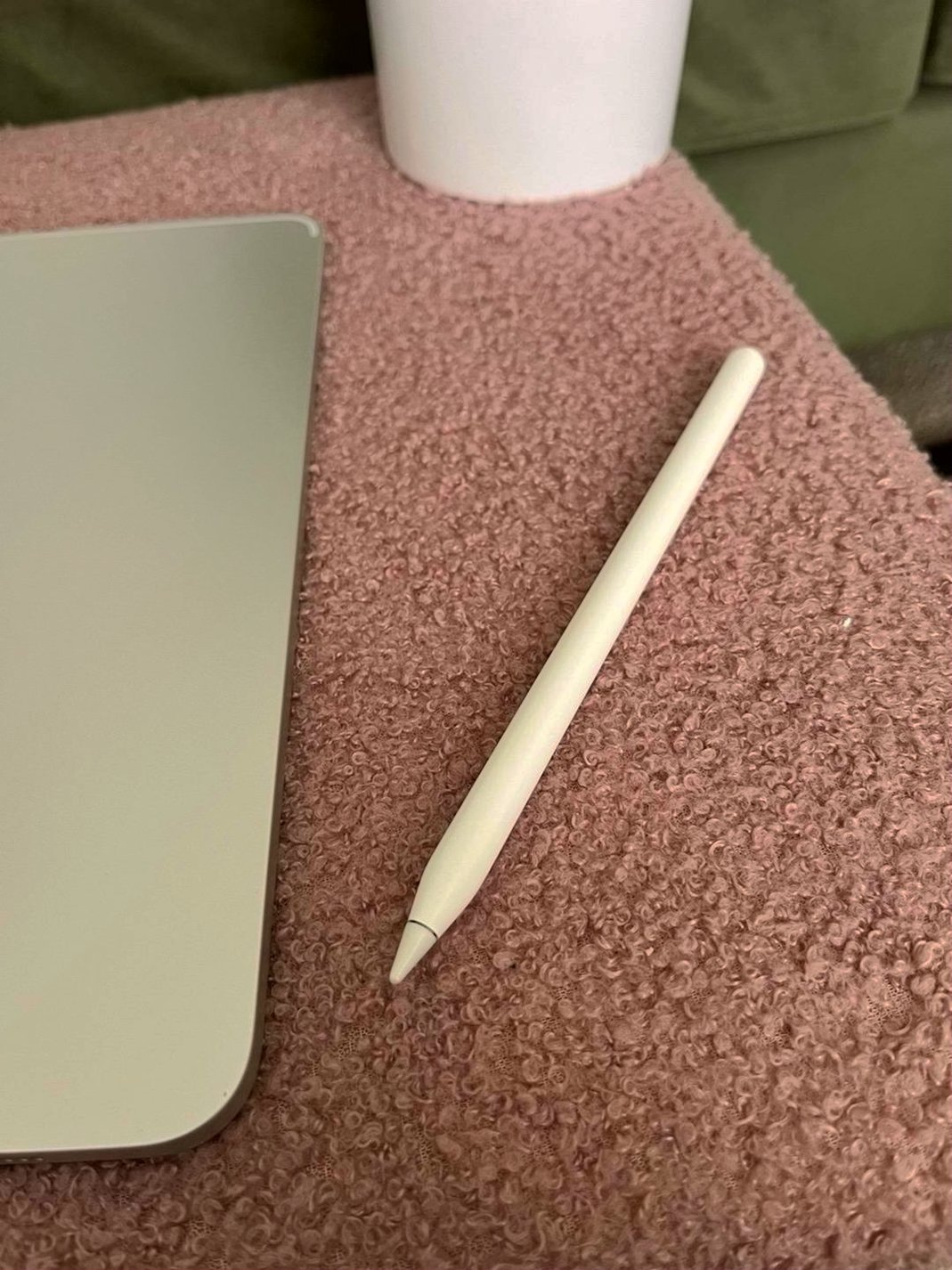 Apple iPad Pro 11 inch 1st Generation 64GB Silver Unlocked - Used image 5