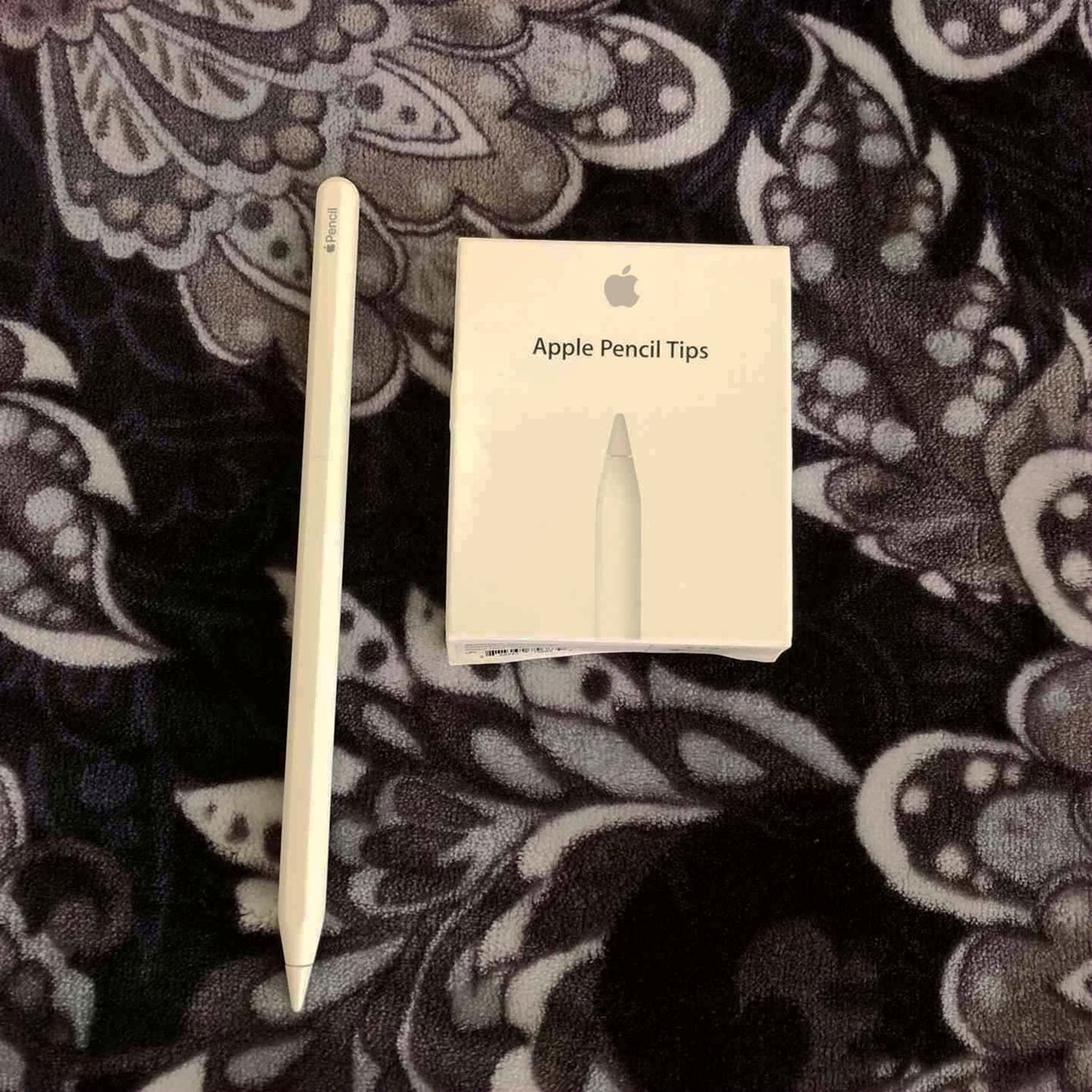 Apple iPad Pro 3rd Generation 256GB Space Grey Unlocked - Used image 3