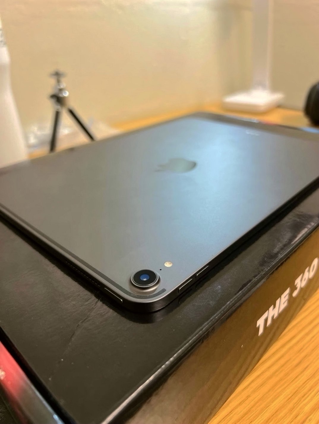 Apple iPad Pro 11 inch 6L52 WiFi Unlocked Used image 3