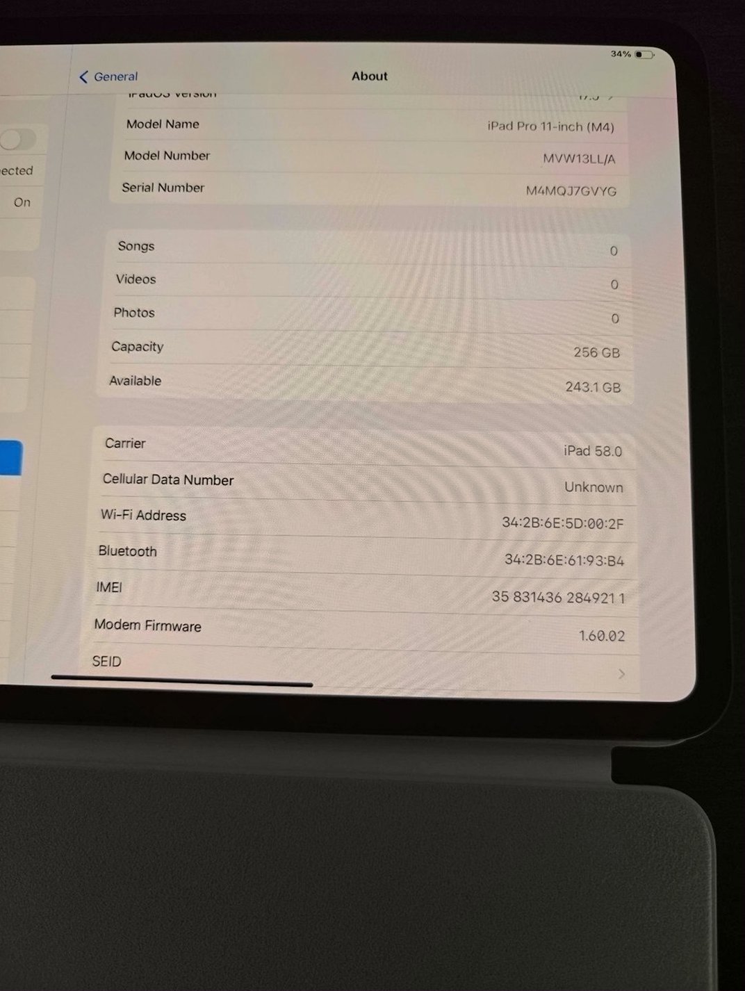 Apple iPad Pro M4 256GB Unlocked Used image 3