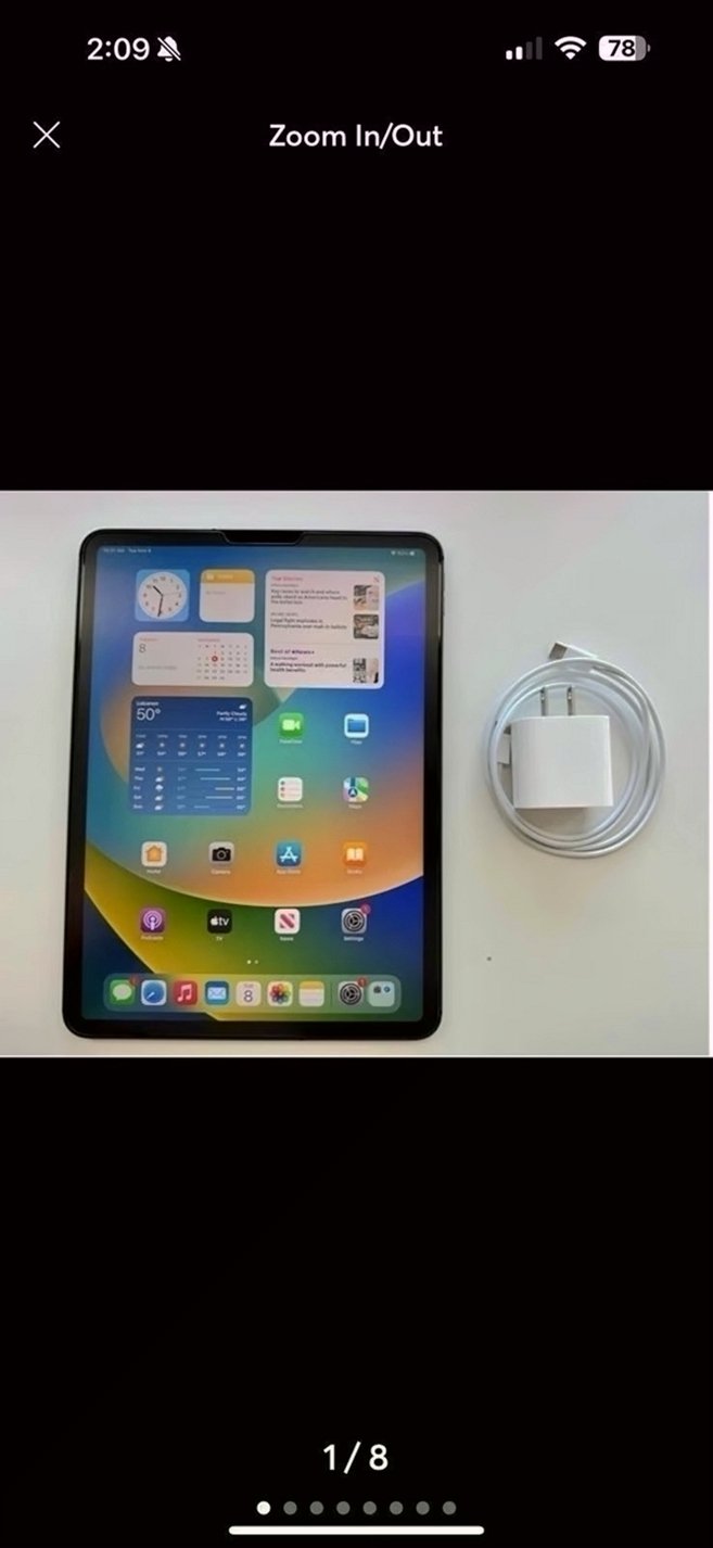 Apple iPad Pro 11 inch 512GB Space Gray Unlocked - Used image 2