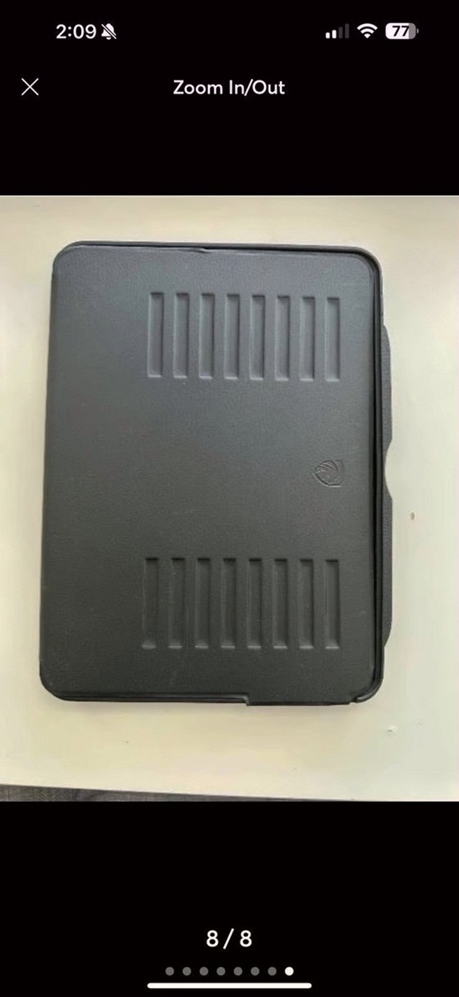 Apple iPad Pro 11 inch 512GB Space Gray Unlocked - Used image 5