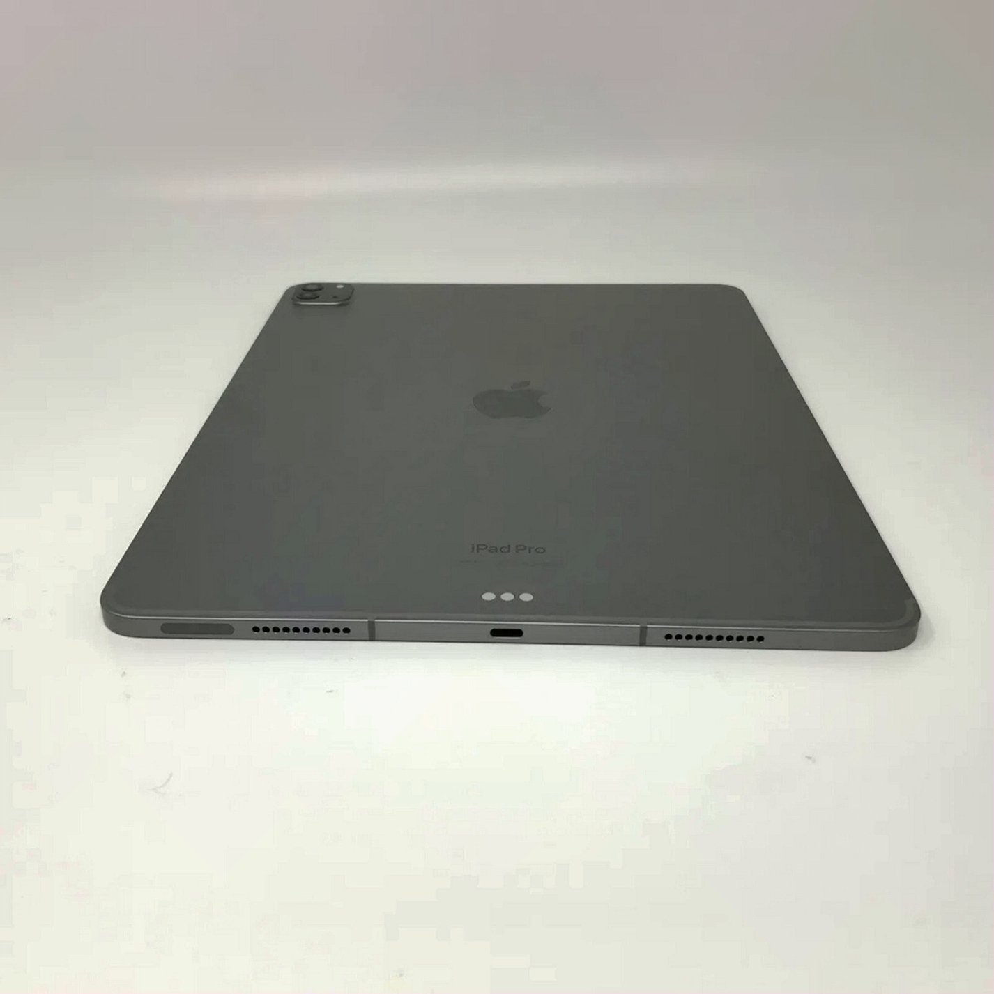 Apple iPad Pro 12.9-inch 6th Gen 256GB Grey WiFi Unlocked - Used image 3