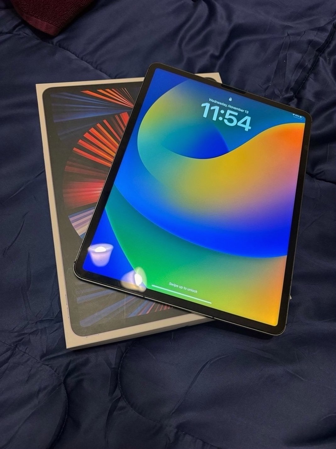 Apple iPad Pro 9Y27 256GB Unlocked - Used image 2