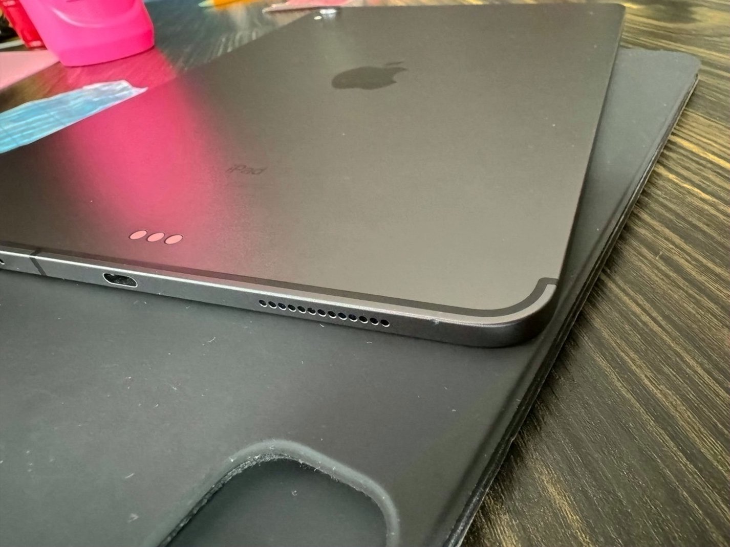 Apple iPad Pro 3rd Generation 11” 256GB Space Gray Unlocked - Used image 3