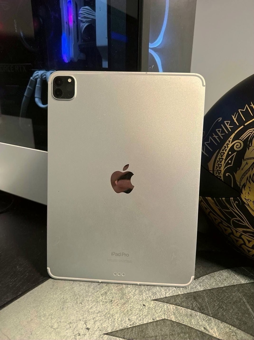 Apple iPad Pro 11in 4th Gen 128GB Unlocked Used