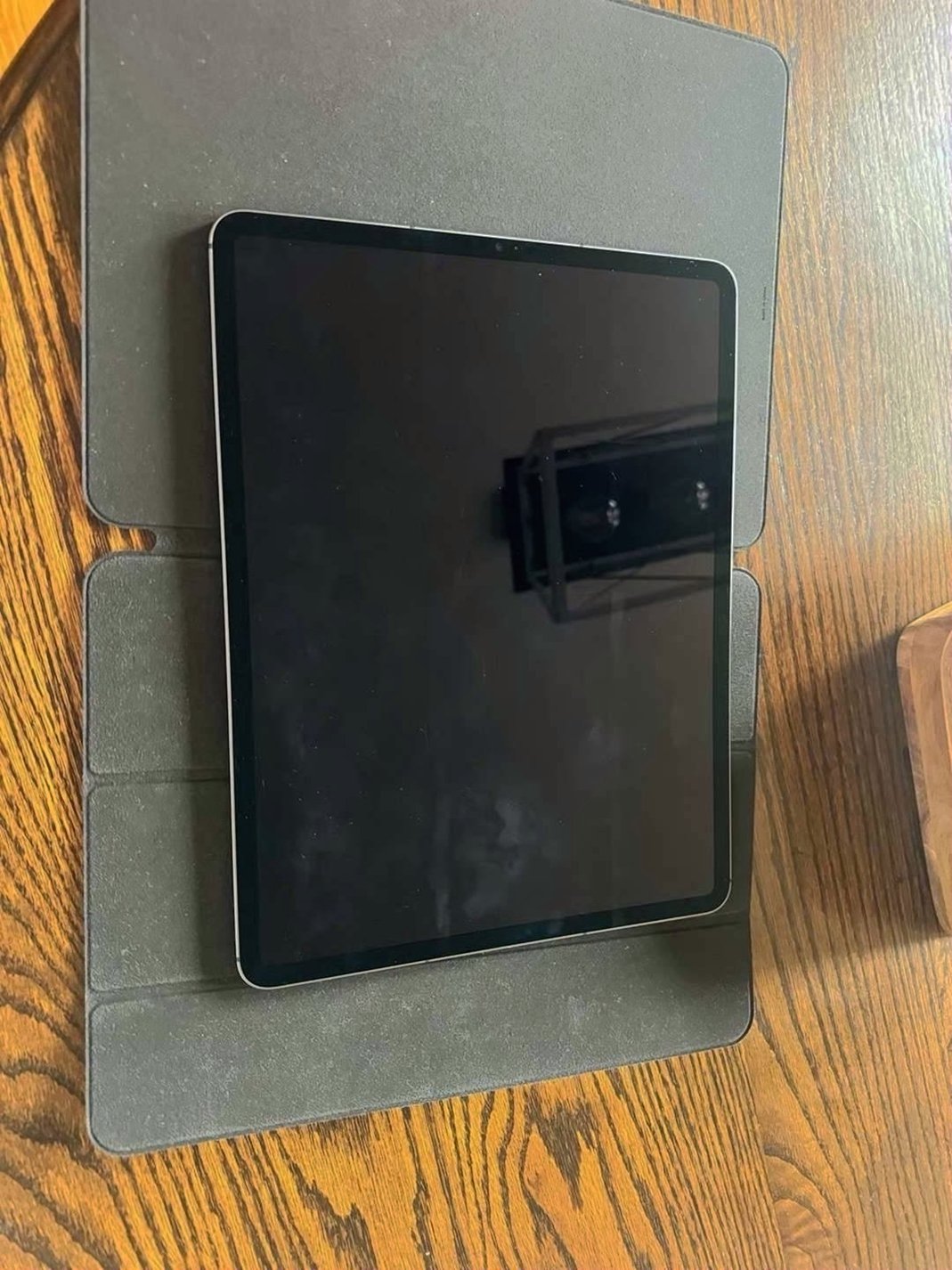 Apple iPad Pro 5th Generation 128GB Space Gray Unlocked - Used image 2