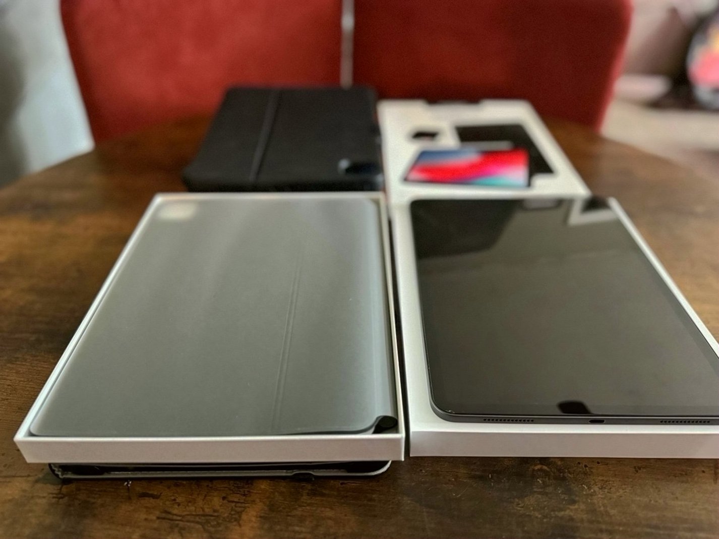 Apple iPad Pro 1st Generation 64GB Space Gray Unlocked - Used image 2