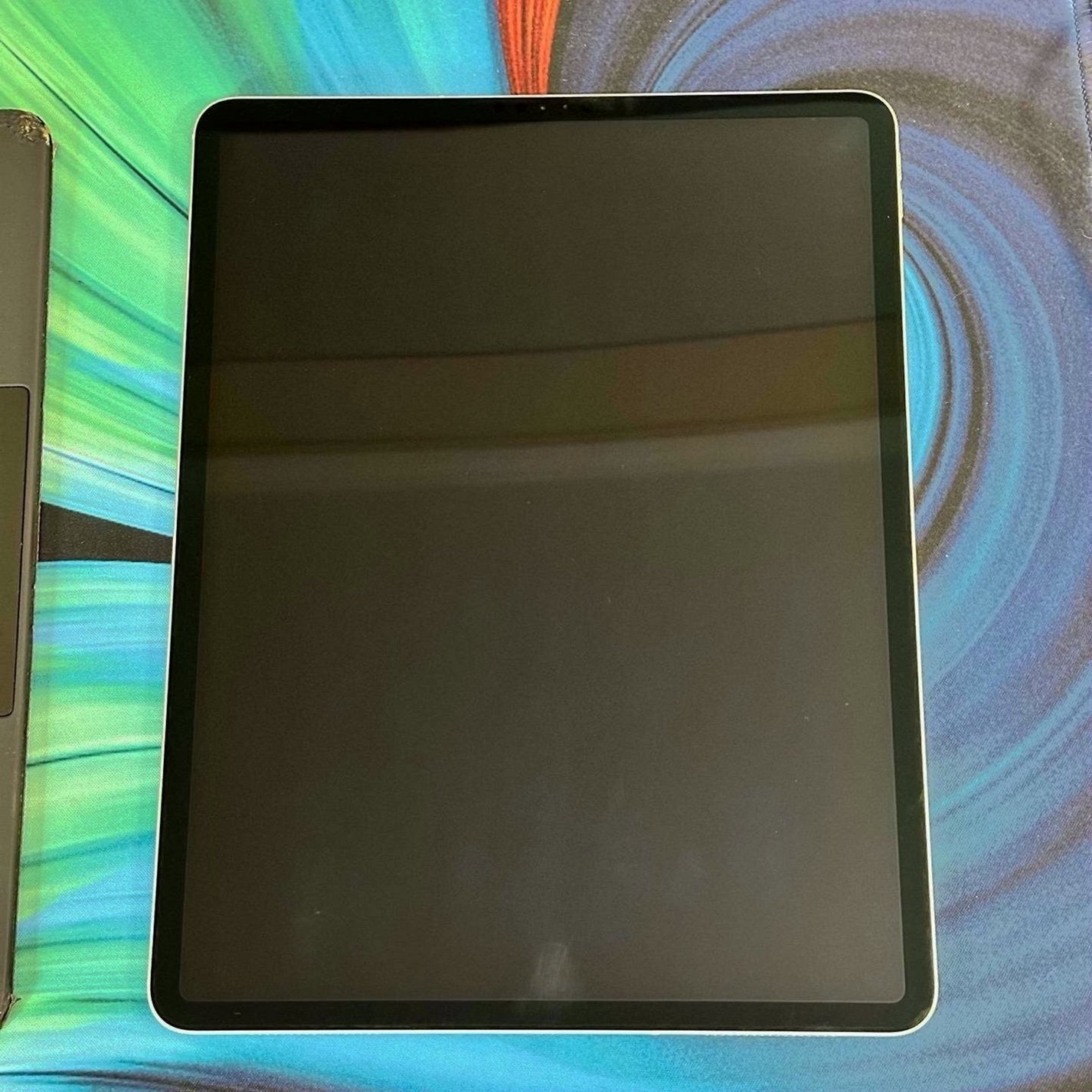 Apple iPad Pro 12.9 4th Gen 256GB Silver Unlocked - Used image 3