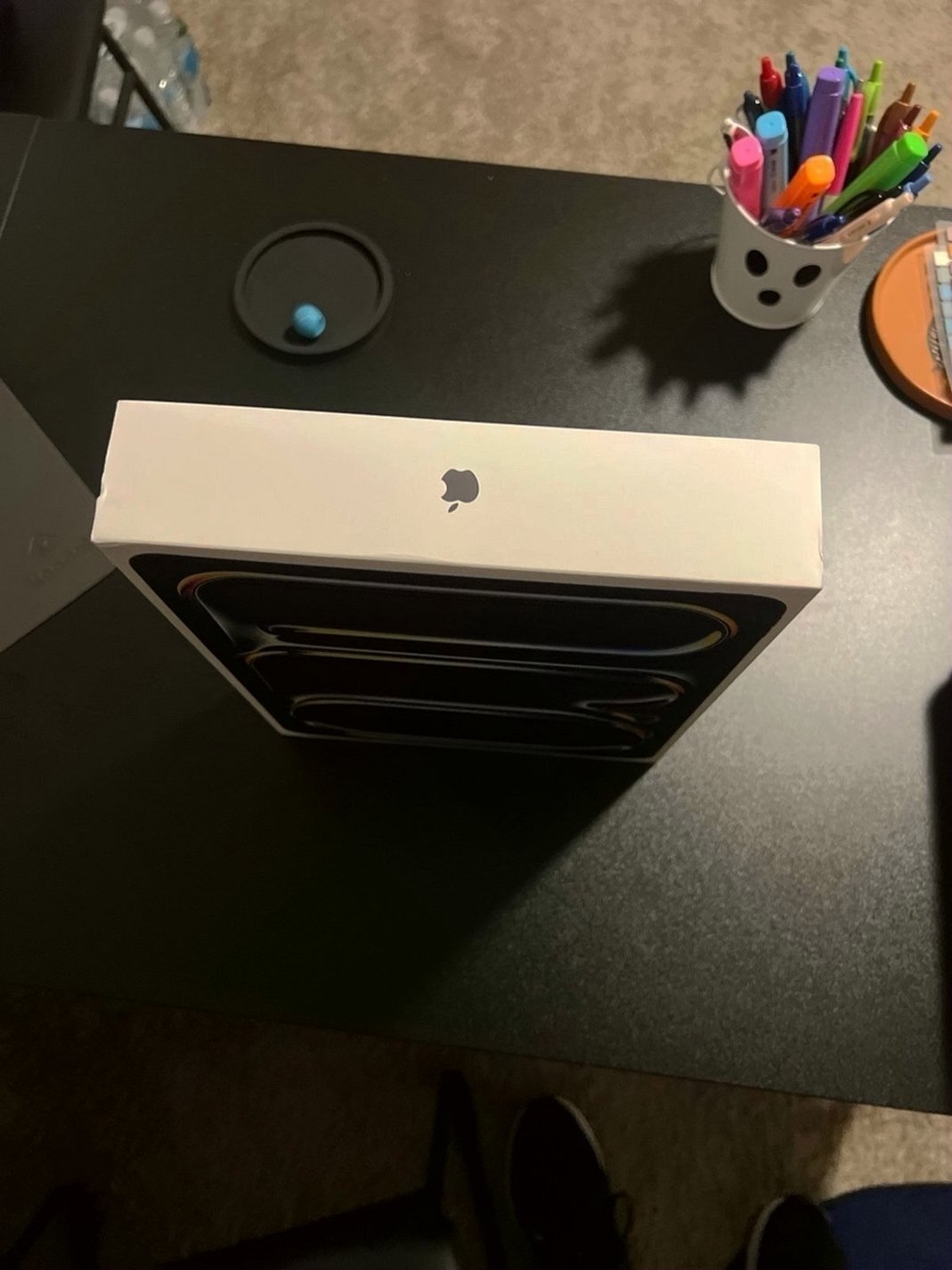 Apple iPad Pro 13 inch M4 256GB Space Black Unlocked - Used image 5