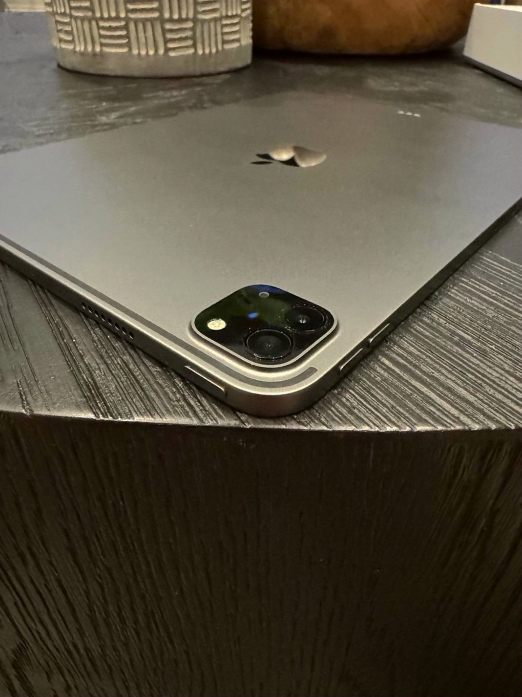 Apple iPad Pro 3rd Generation 256GB Space Gray Unlocked - Used image 3