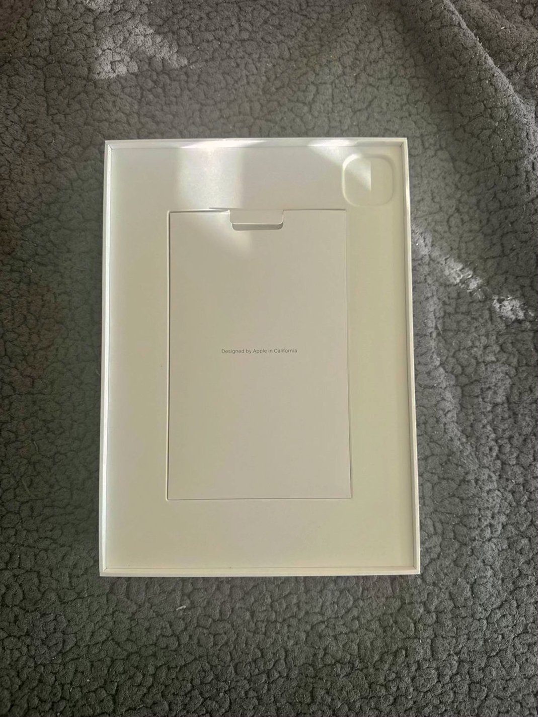 Apple iPad Pro 11 Inch 512GB Silver Unlocked - Used image 4