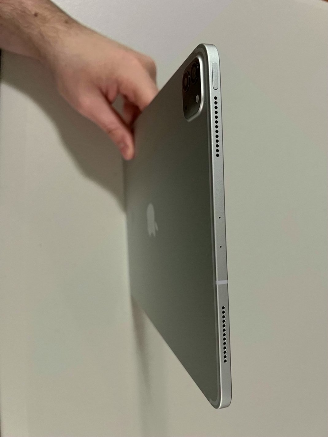 Apple iPad Pro 2nd Generation 128GB Silver Unlocked - Used image 5