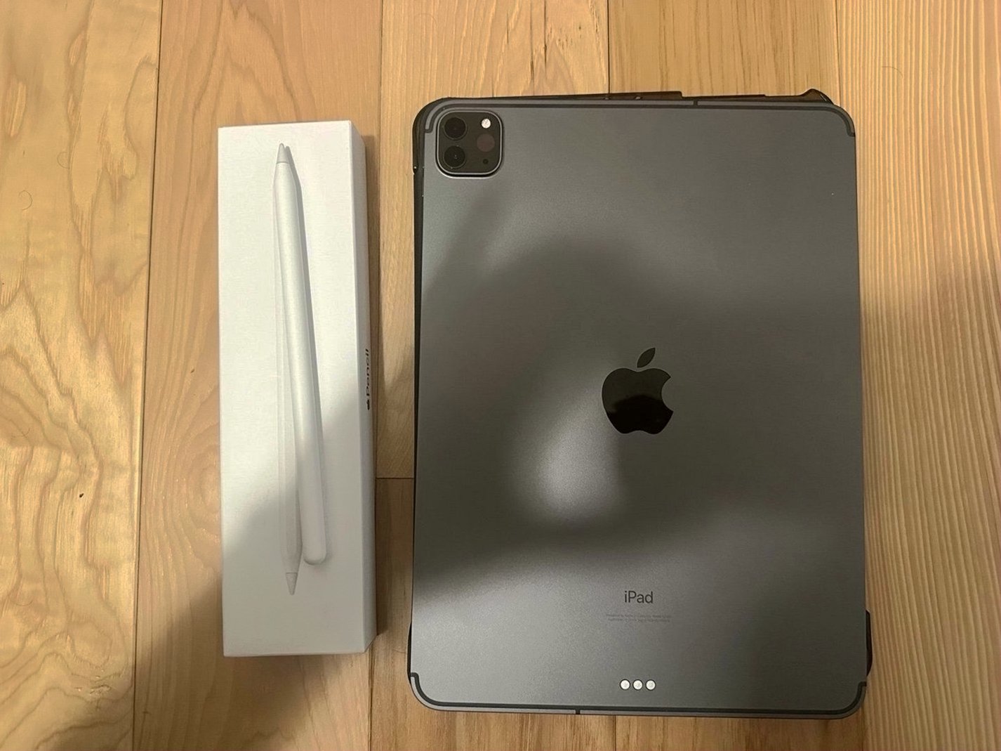 Apple iPad Pro 2nd Generation 11-inch 256GB Unlocked - Used image 2