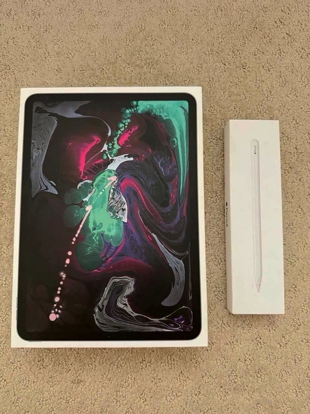 Apple iPad Pro 11 inch 1st Gen 256GB Space Gray Unlocked - Used