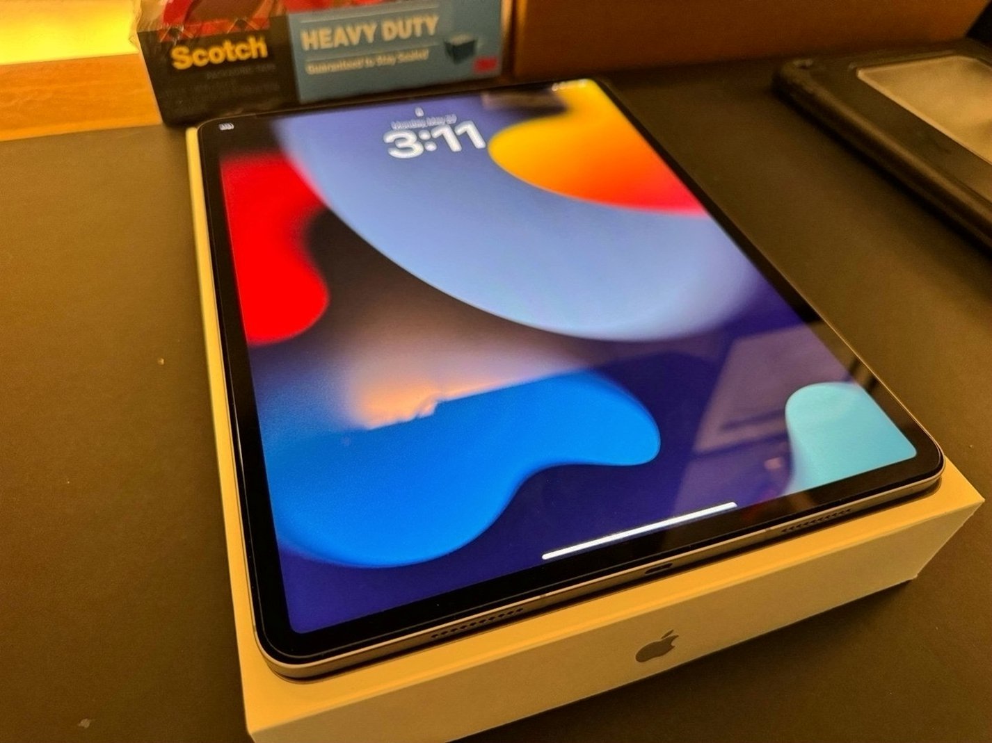 Apple iPad Pro 12.9 6th Generation 256GB Space Gray Unlocked - Used