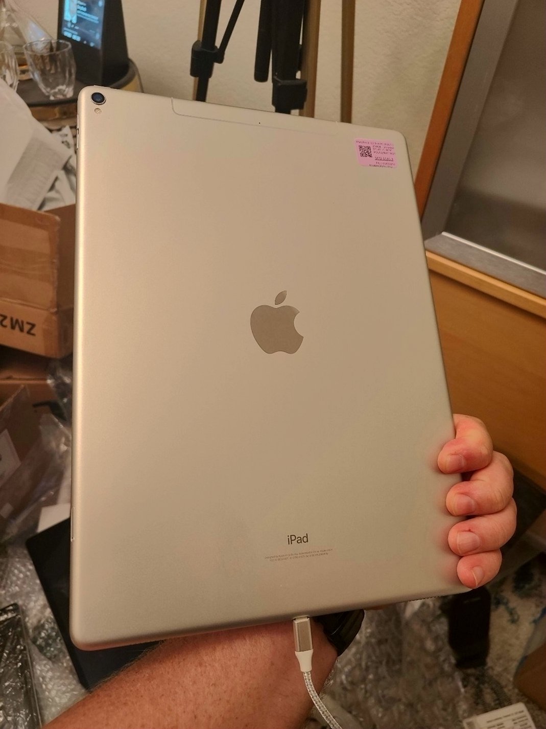 Apple iPad Pro 12.9 Inch 256GB Space Gray Unlocked - Used image 3