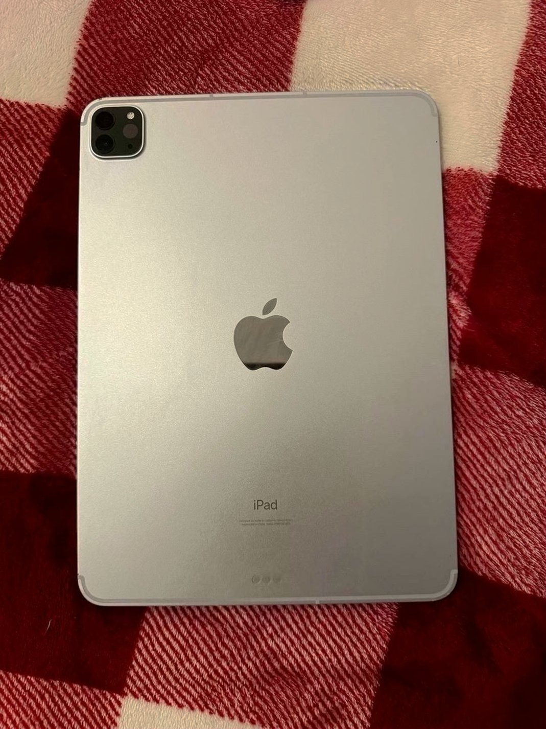 Apple iPad Pro 3rd Generation 256GB Silver Unlocked - Used