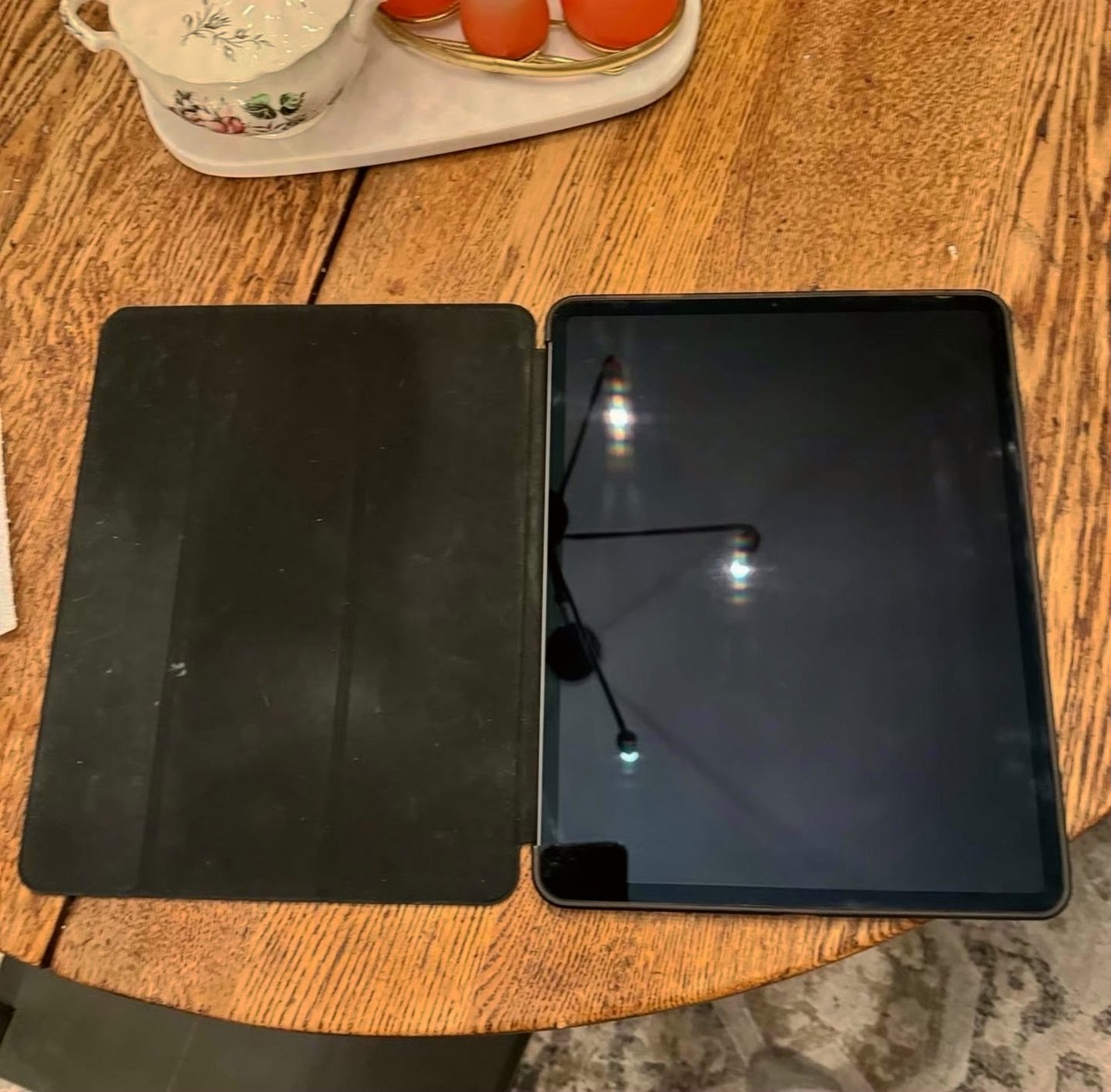 Apple iPad Pro 12.9 WiFi and Cellular Unlocked - Used image 4
