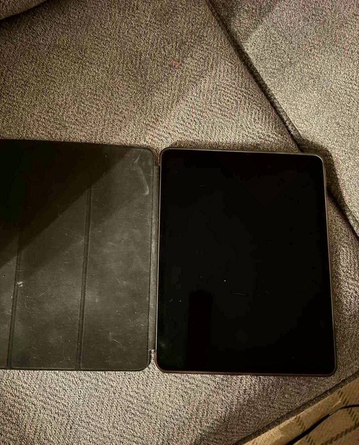 Apple iPad Pro 12.9 WiFi and Cellular Unlocked - Used image 5