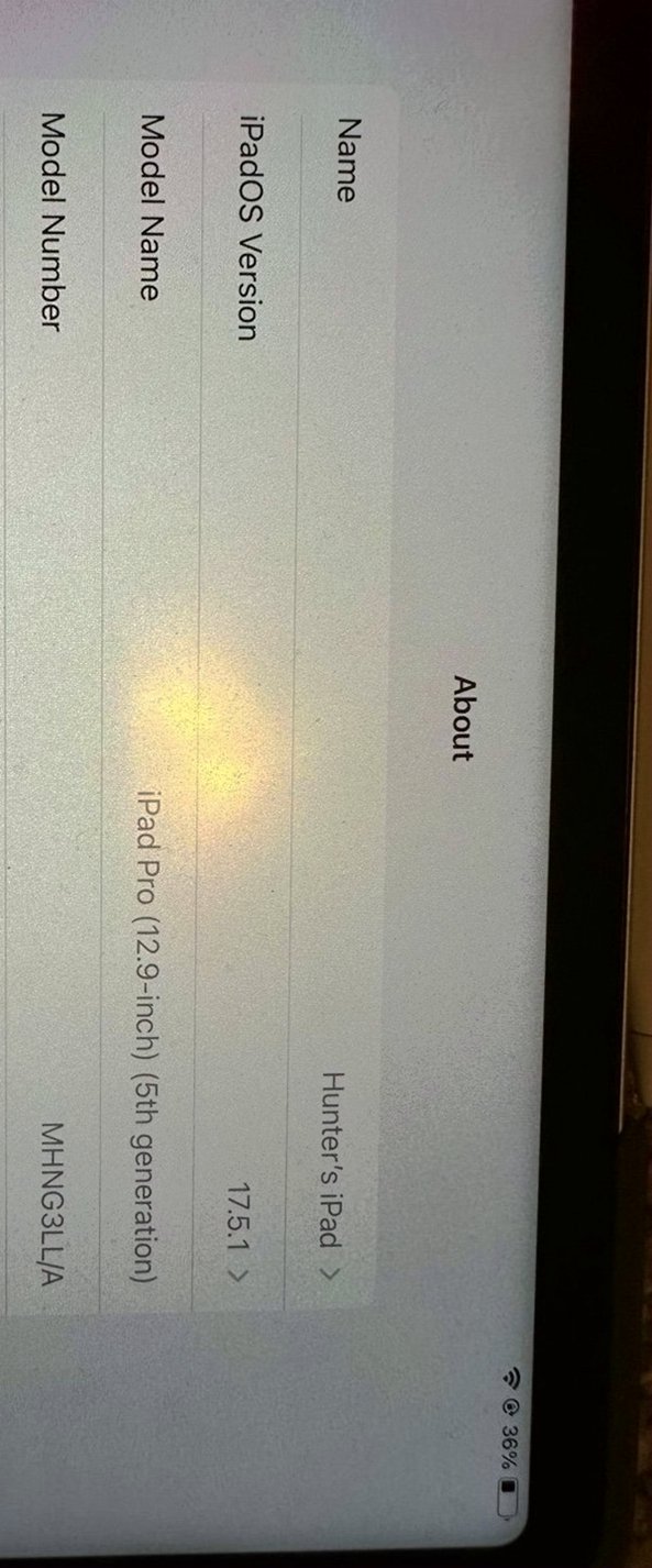 Apple iPad Pro 12 inch 5th Gen 128GB Space Gray Unlocked - Used image 3