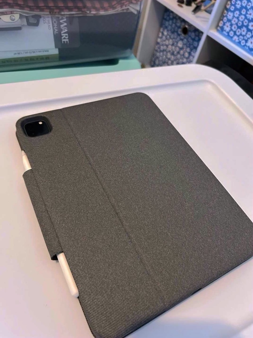 Apple iPad Pro 11 inch 3rd Generation Unlocked Used image 5