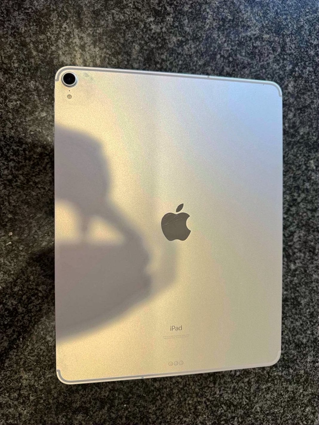 Apple iPad Pro 3rd Generation 256GB Unlocked Used image 2