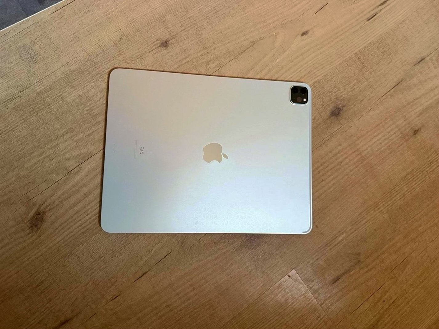 Apple iPad Pro 4th Gen 128GB Silver WiFi Unlocked - Used image 5